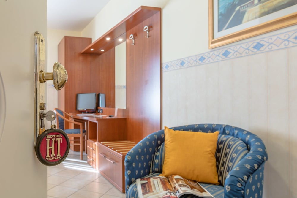 Фото Hotel Traiano