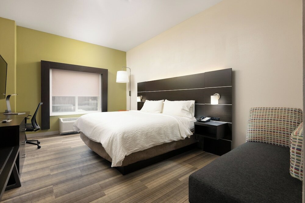 Фото Holiday Inn Express Hotel & Suites Chattanooga-Hixson, an Ihg Hotel