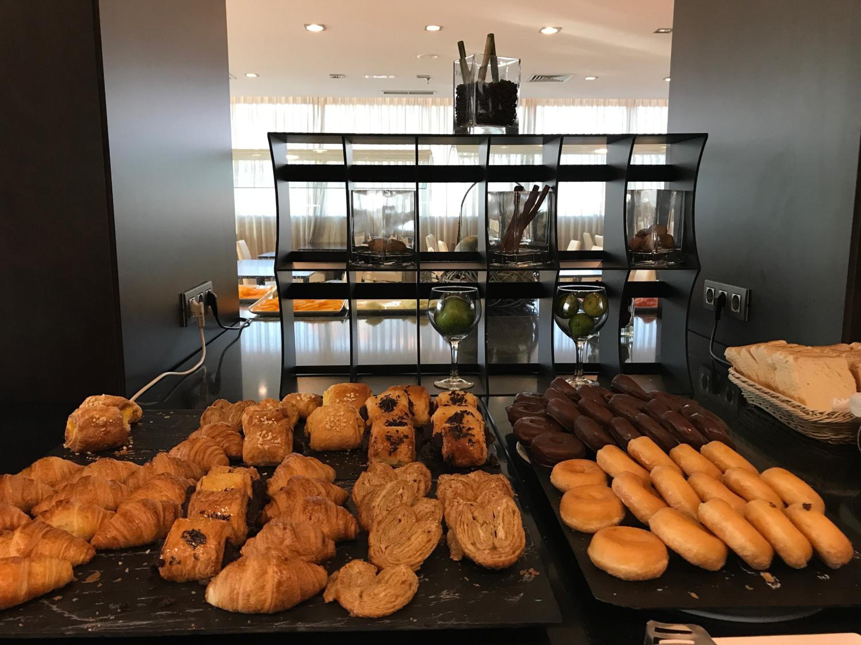 Фото Lcb Hotel Fuenlabrada