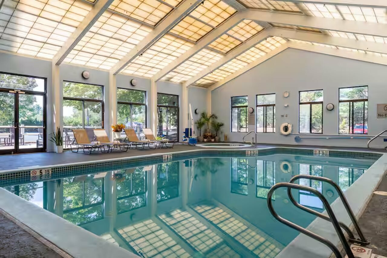 Фото Hampton Inn Portsmouth Central