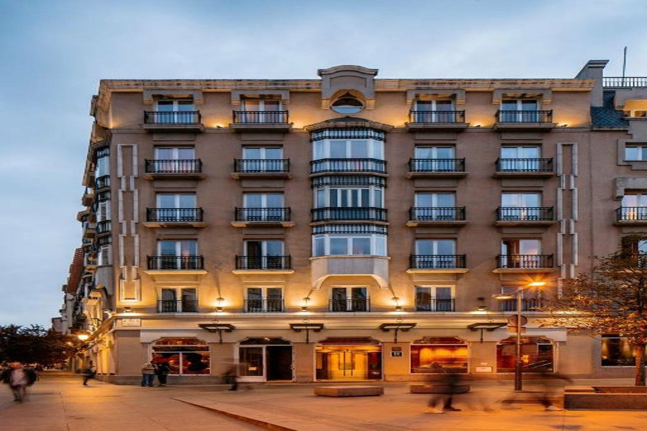 Фото отеля 1