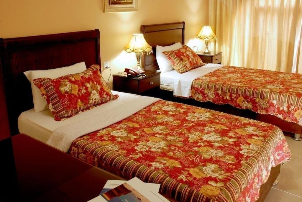 Фото Jardaneh Hotel