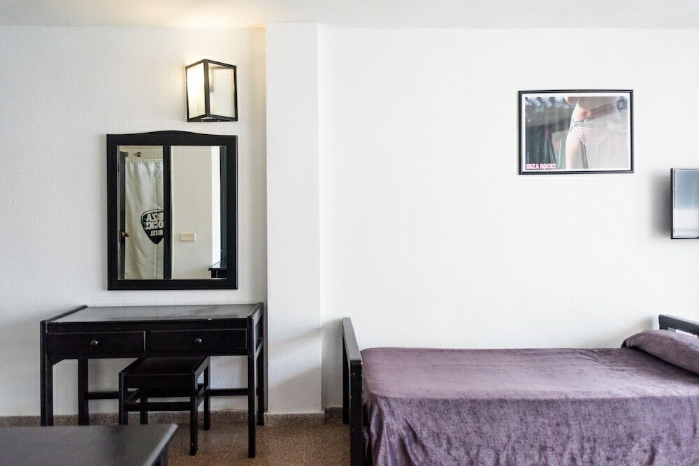 Фото Ibiza Rocks Hotel