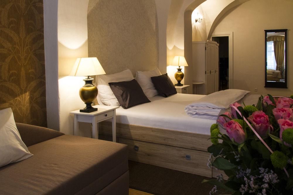 Фото Hotel U Suteru