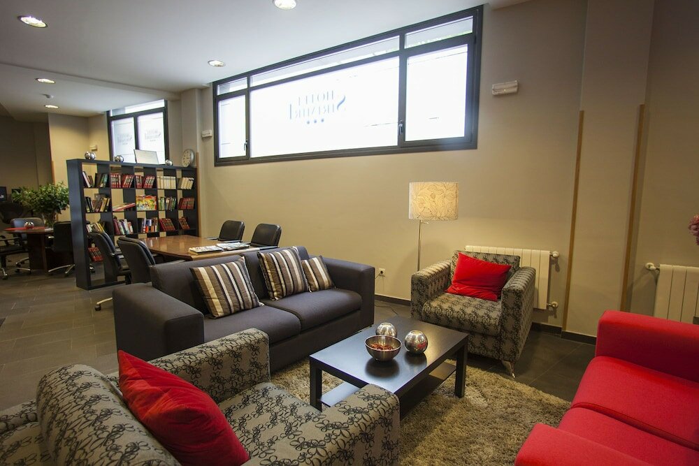 Фото Hotel Sirimiri