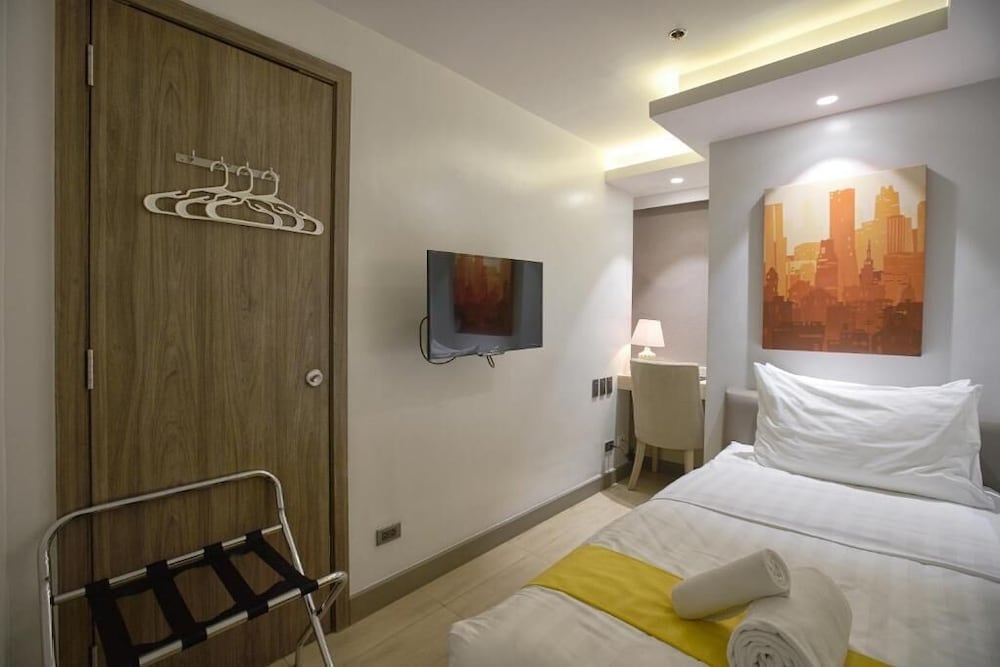 Фото The Mini Suites Eton Tower Makati