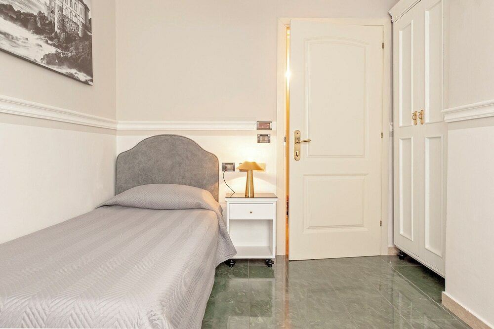 Фото The Port Residence