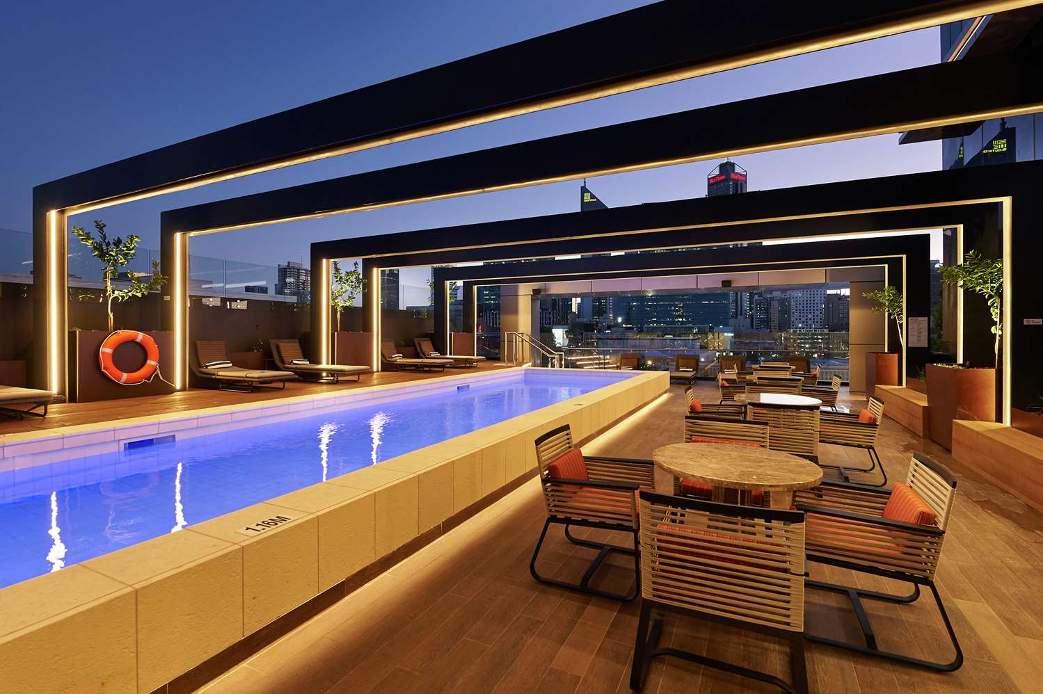 Фото DoubleTree by Hilton Perth Northbridge