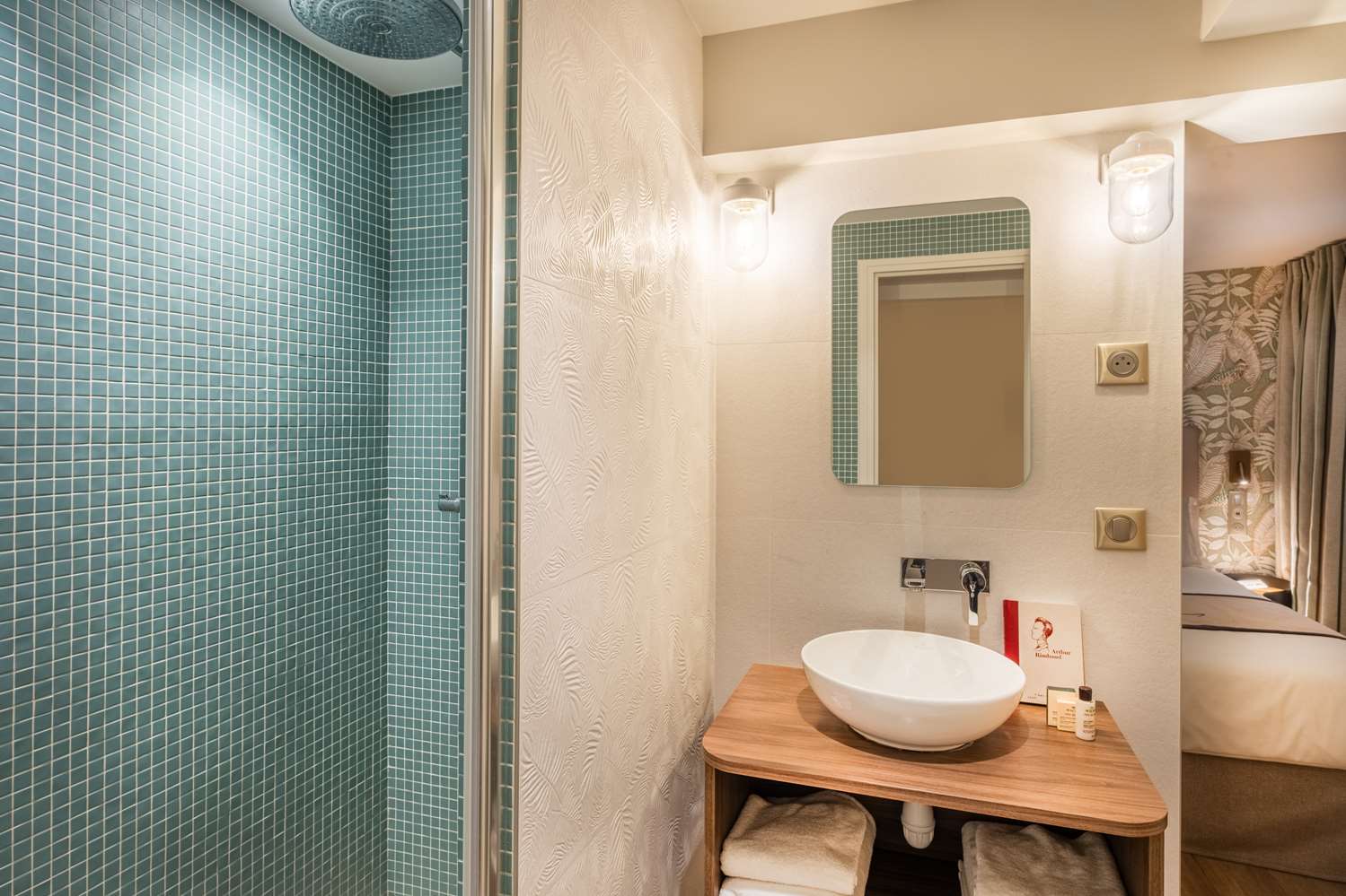 Фото The Hôtel Littéraire Arthur Rimbaud, BW Signature Collection