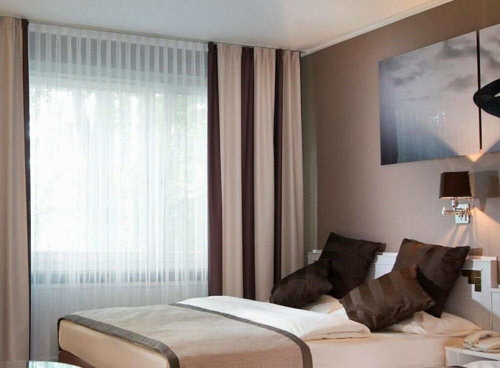 Фото Park Hotel Hamburg Arena