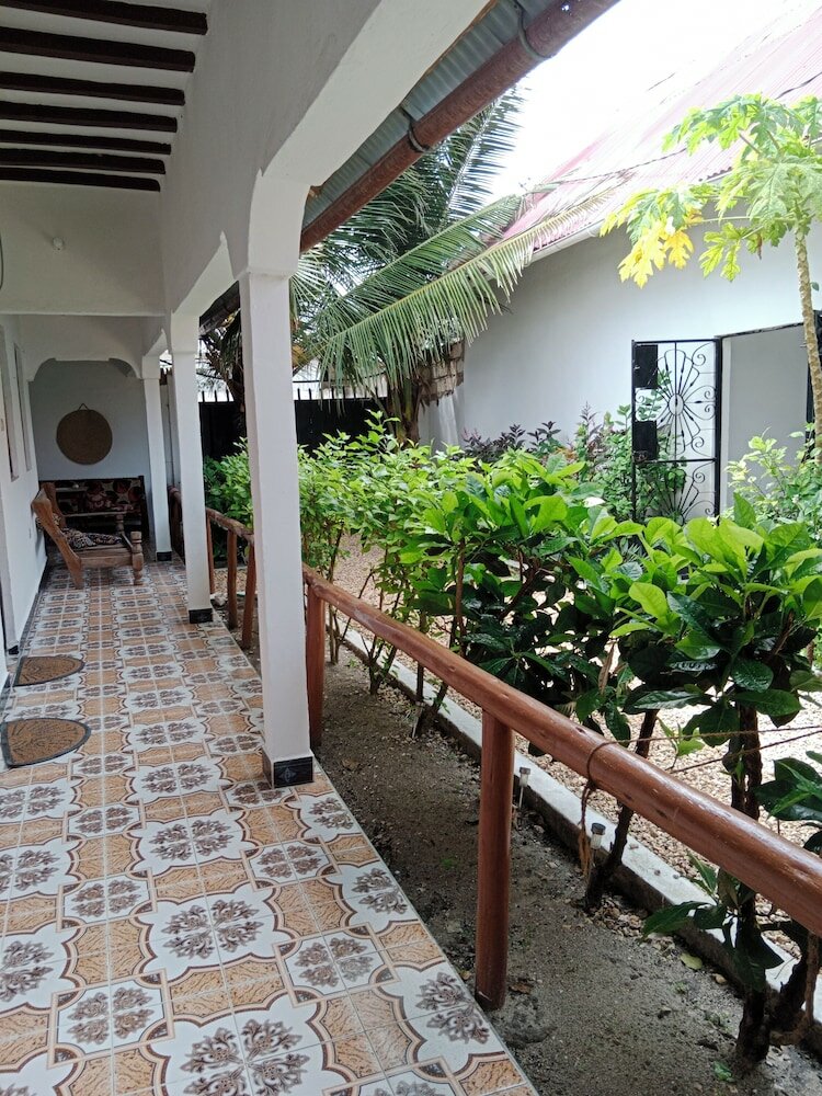 Фото Nungwi House