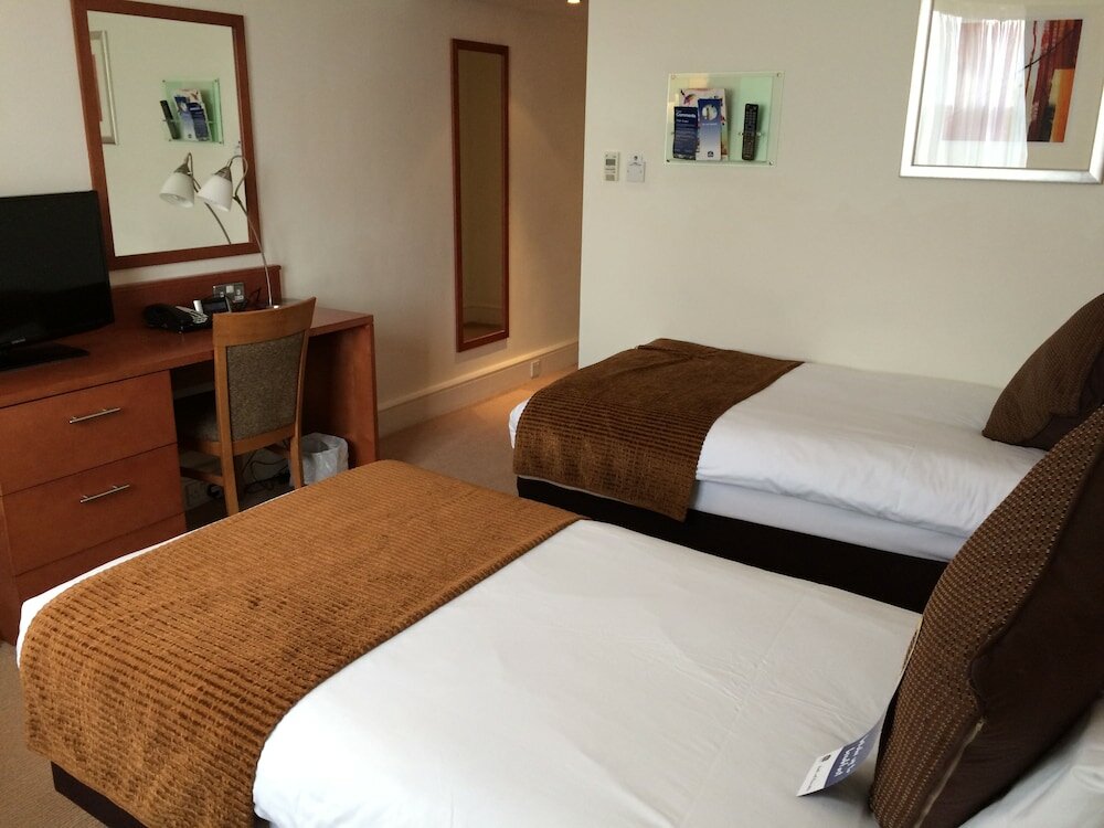 Фото Best Western Plus Moat House Reading