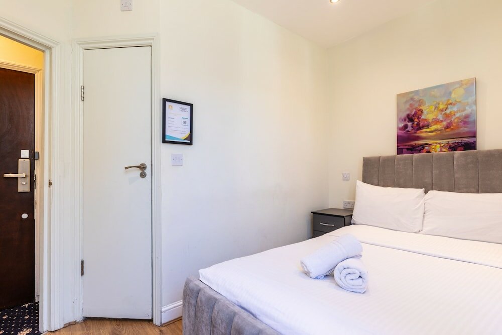 Фото Gallery Hyde Park Hostel