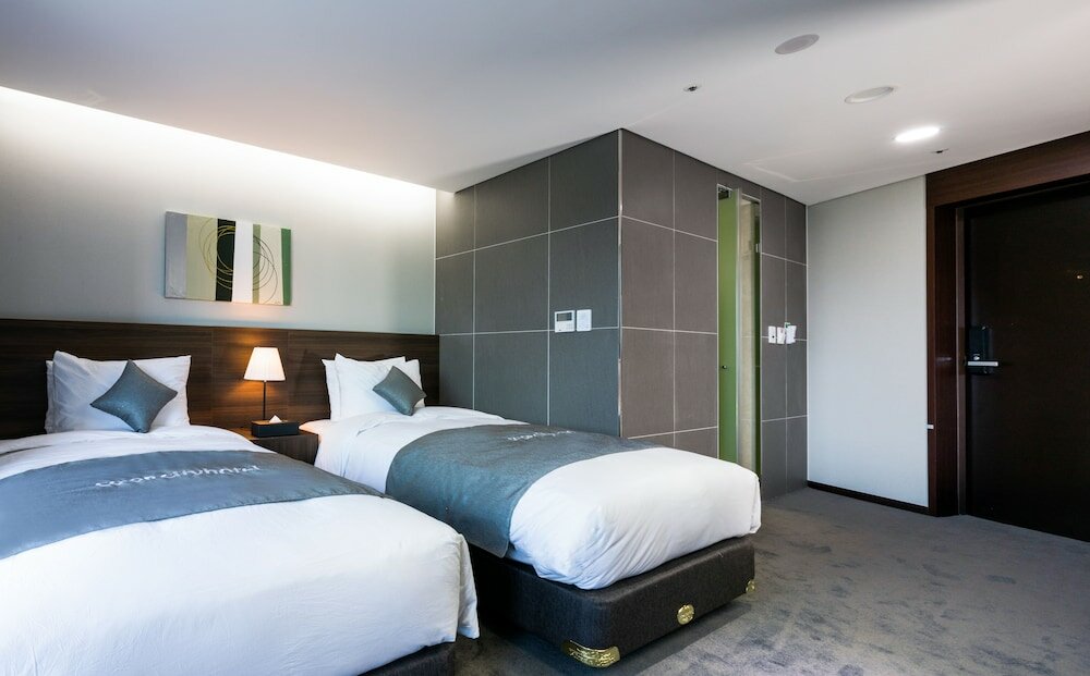 Фото Co-op City Hotel Harborview