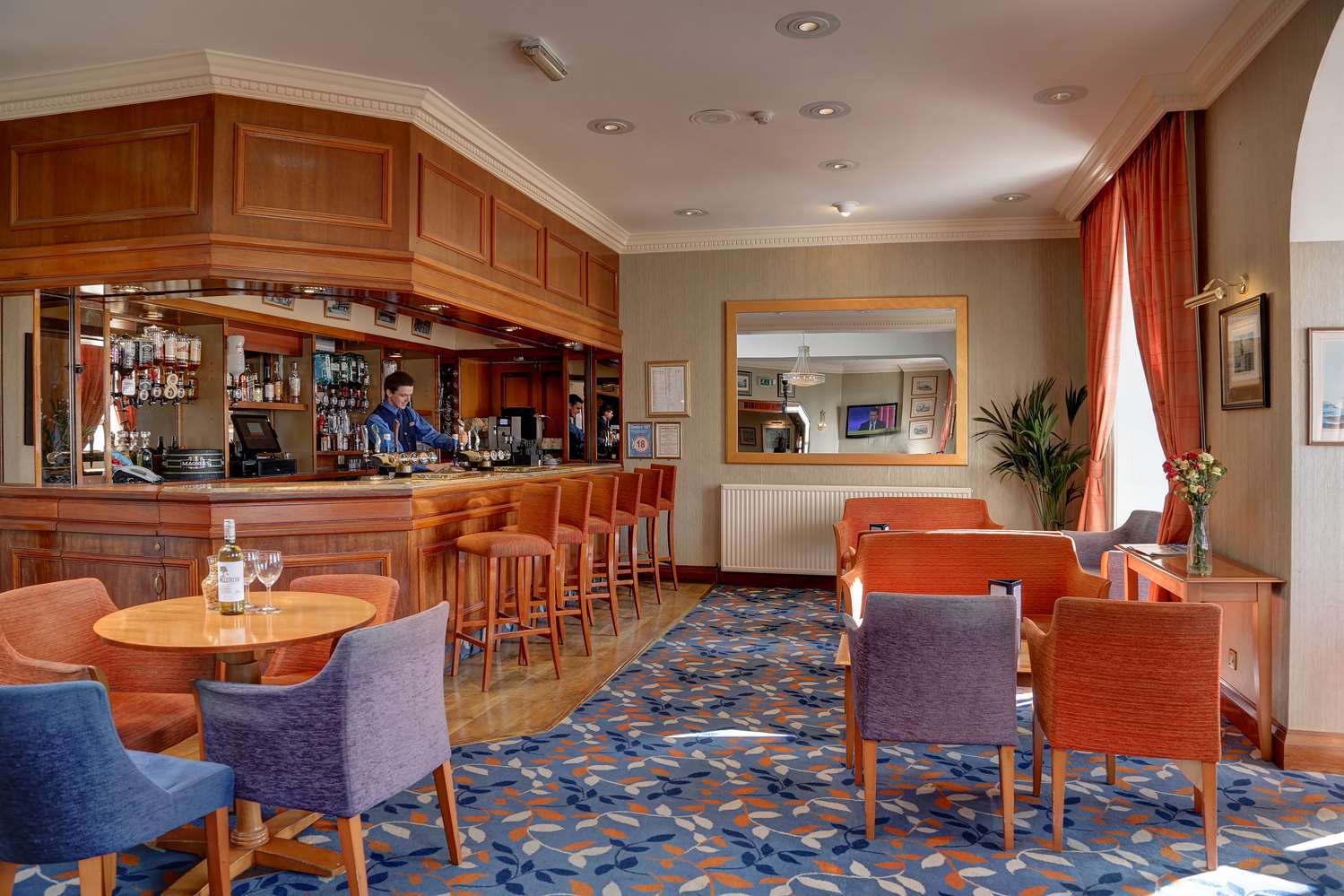 Фото The Royal Beach Hotel