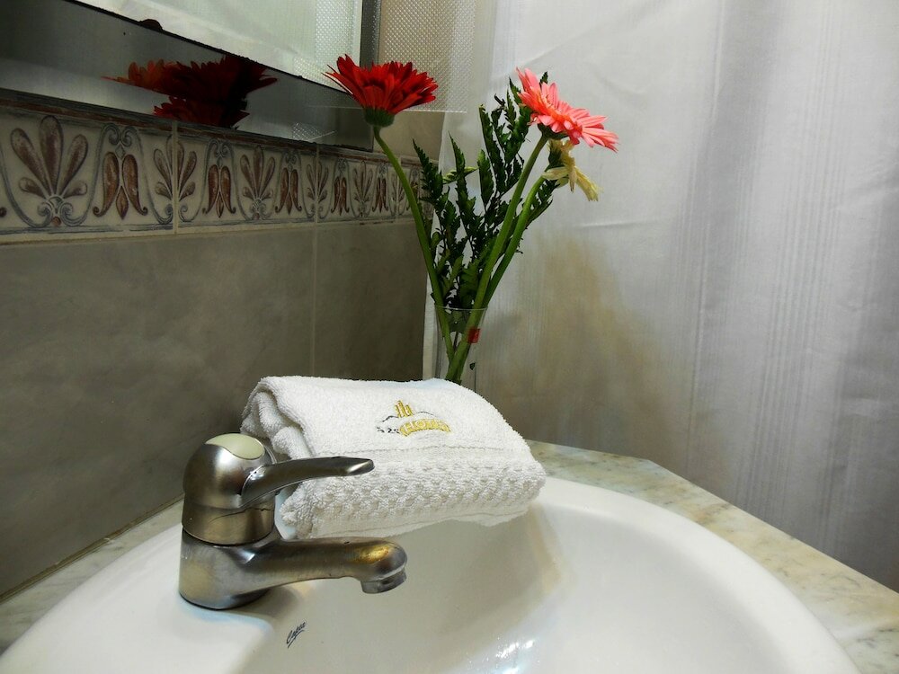 Фото Embajador Hotel