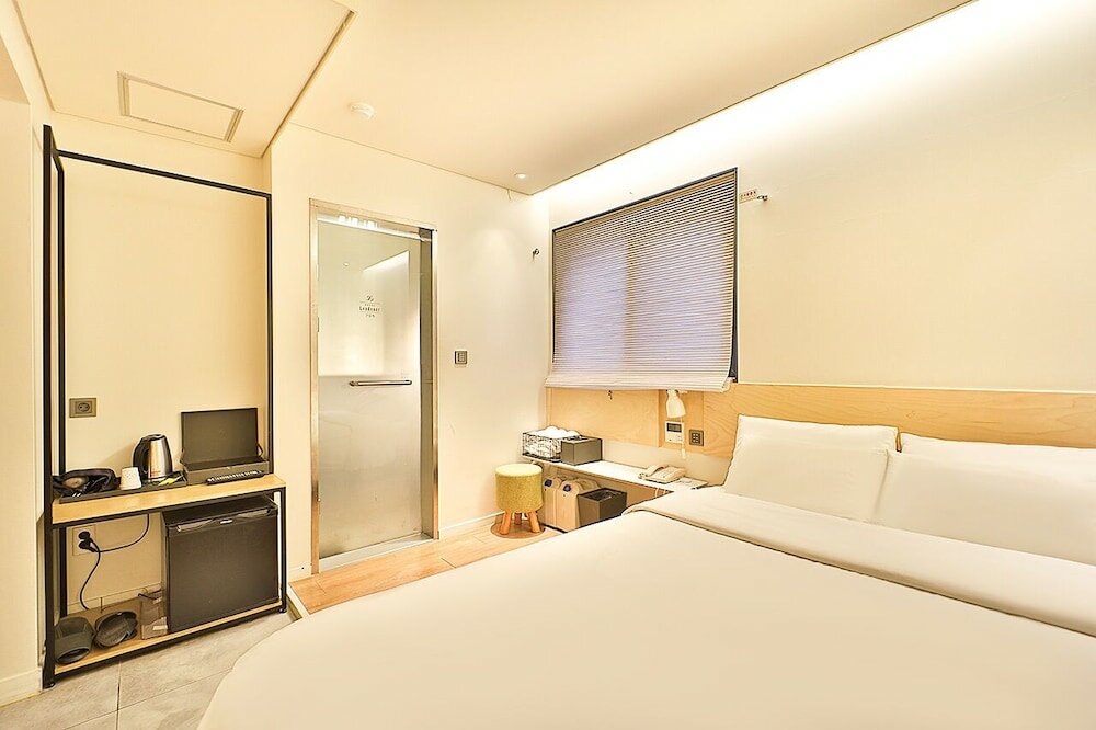 Фото Hotel Londoner Yongwon