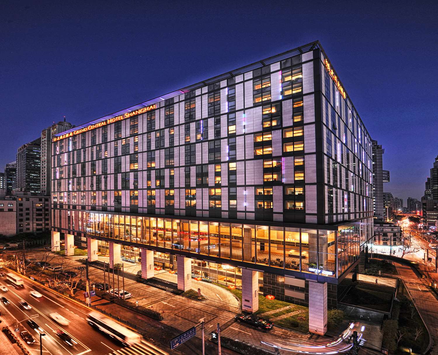 Фото отеля 1