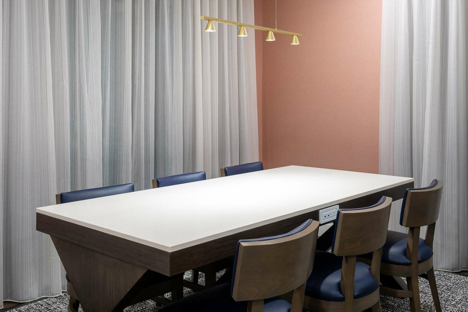 Фото Hampton Inn & Suites Hartford/Farmington