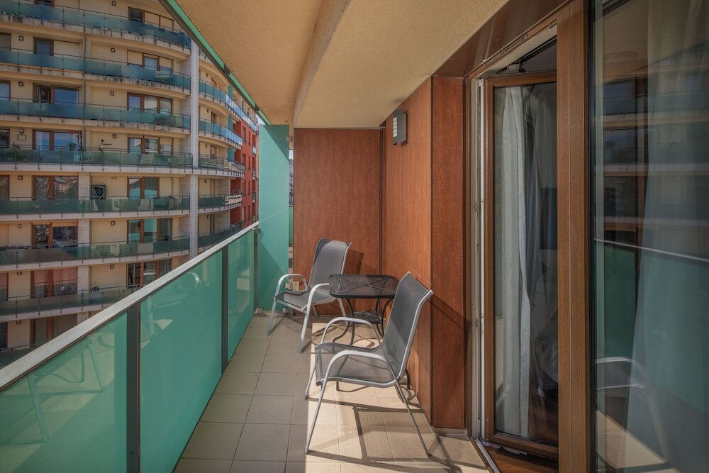 Фото Escala Hotel & Suites