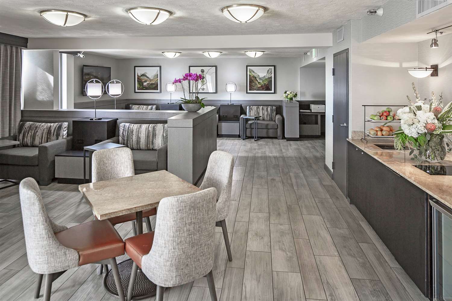 Фото Hilton Sacramento Arden West