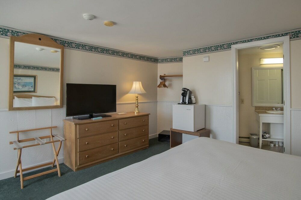 Фото Tugboat Inn