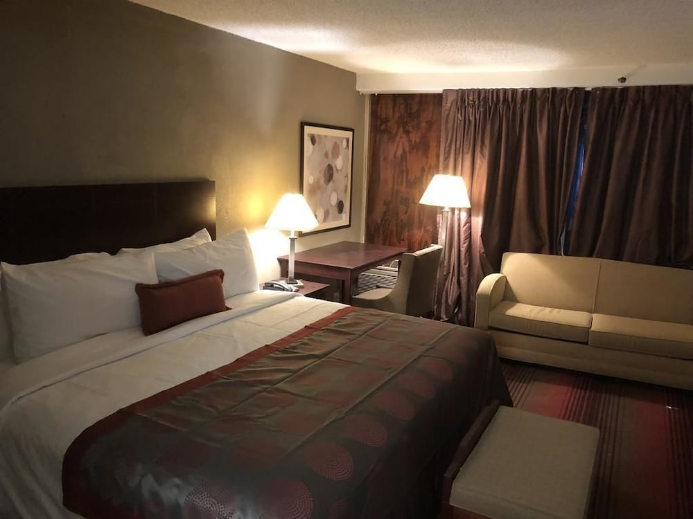 Фото Ramada by Wyndham Michigan City