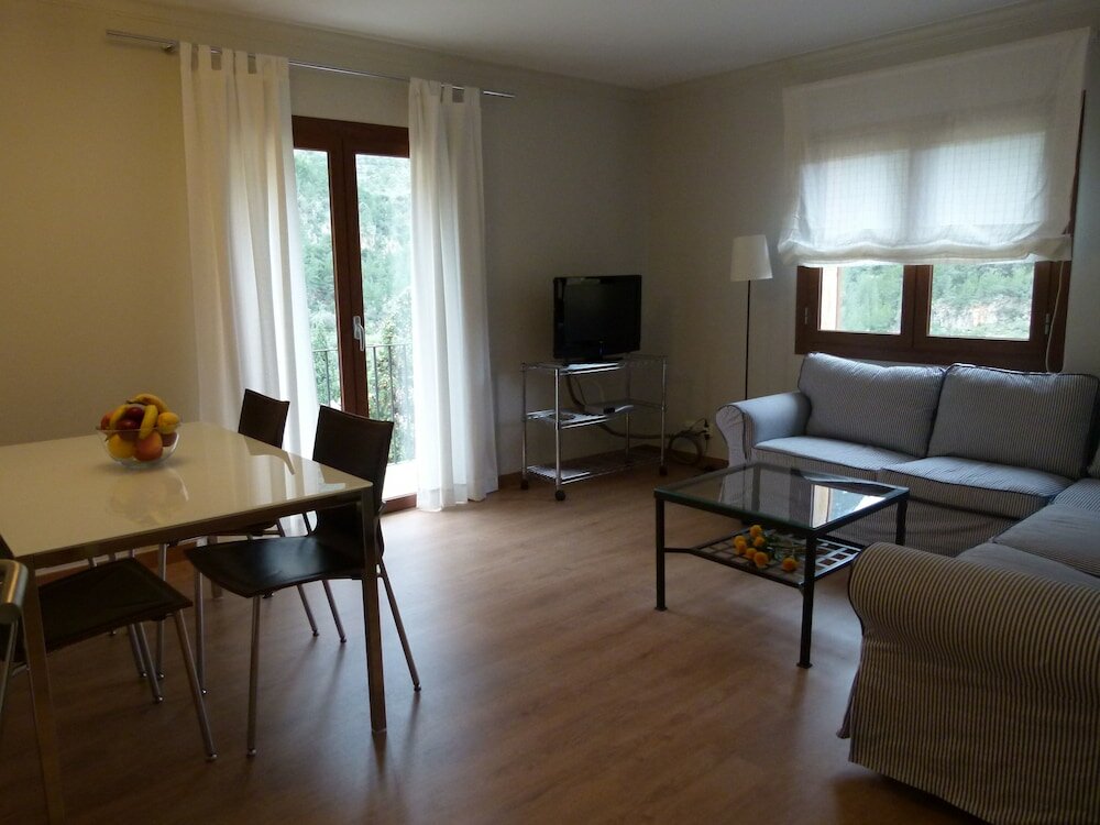 Фото Hotel y Apartamentos Des Puig