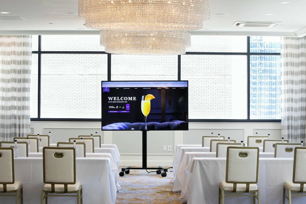 Фото Ambassador Hotel Kansas City, Autograph Collection