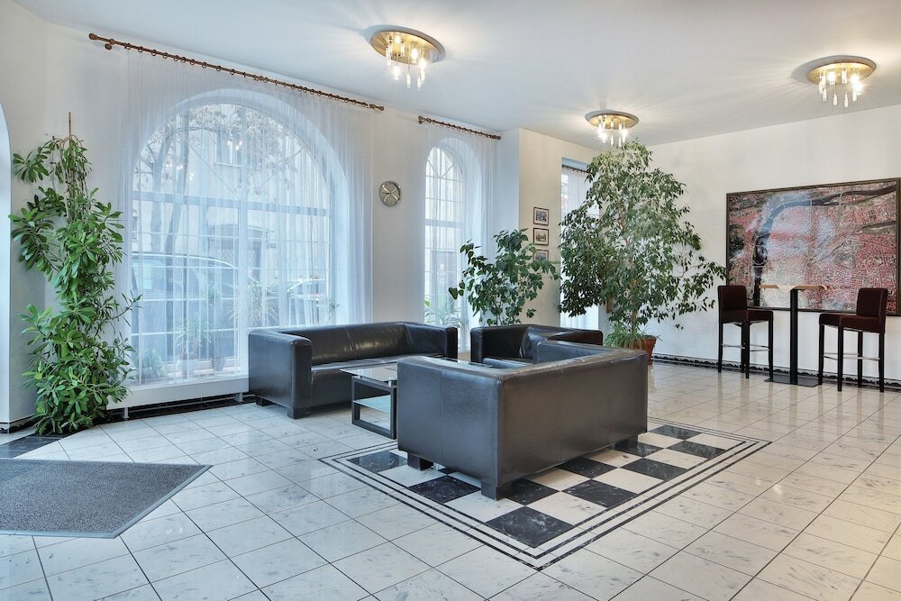 Фото Hotel Attic