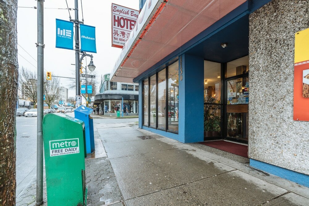 Фото English Bay Hotel