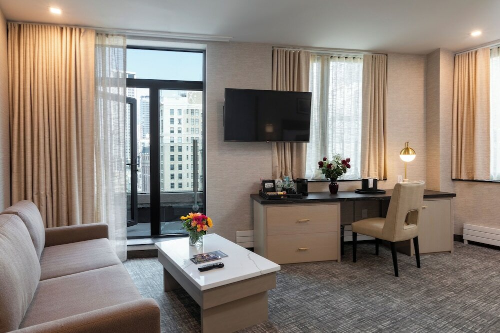 Фото Broadway Plaza Hotel