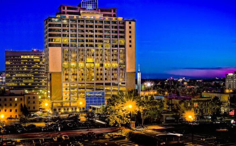 Фото Hyatt Place Charlotte Downtown