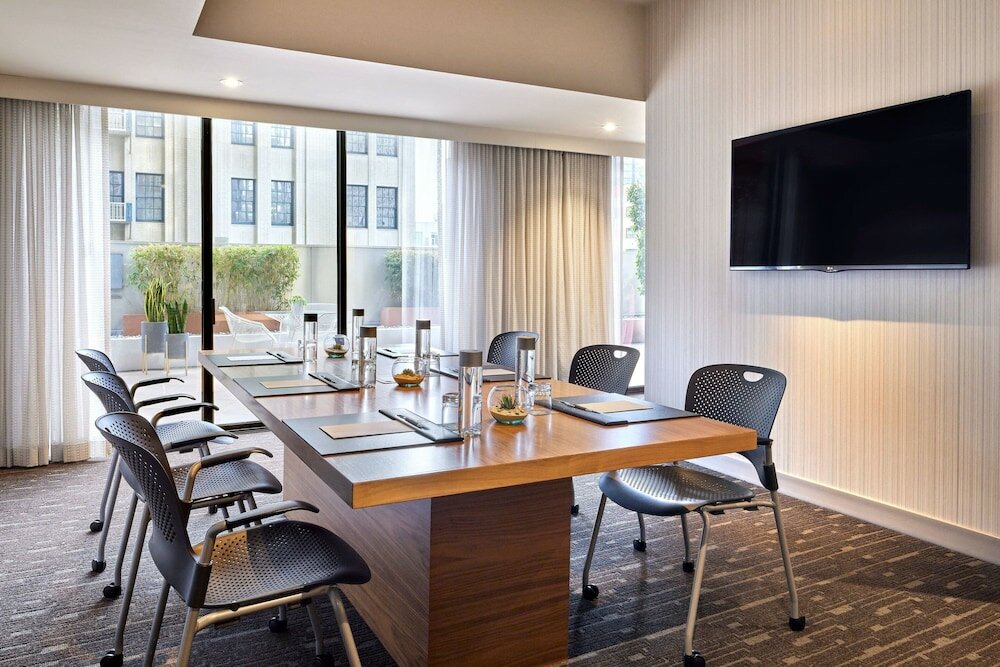 Фото Sheraton Grand Los Angeles