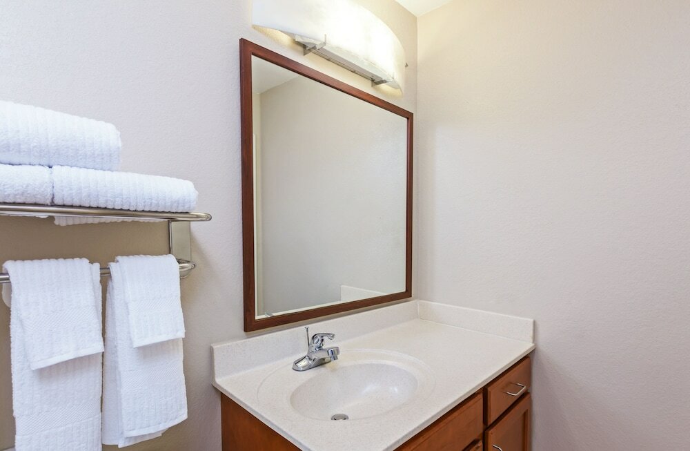 Фото Candlewood Suites Owasso, an Ihg Hotel