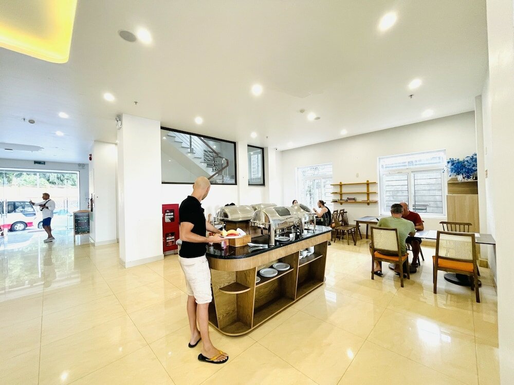 Фото The Light Hotel