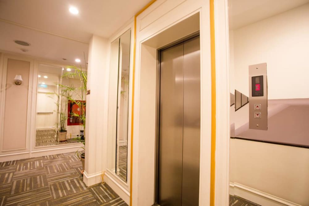 Фото Aphrodite Inn Bangkok