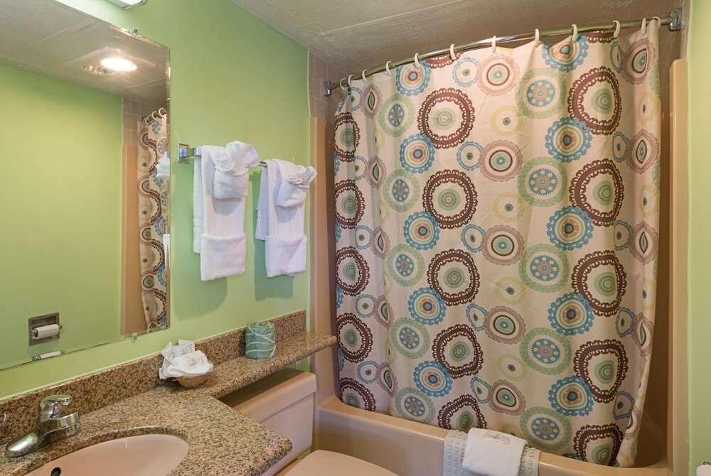 Фото Rodeway Inn Milford - I-84