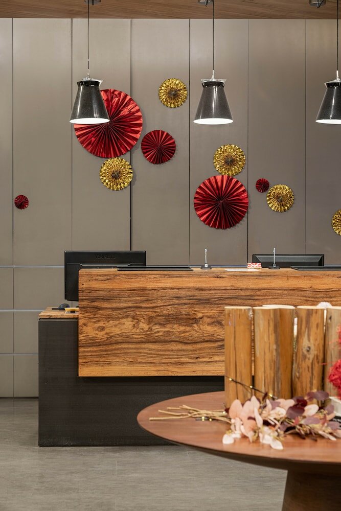 Фото Hotel j Metropolis