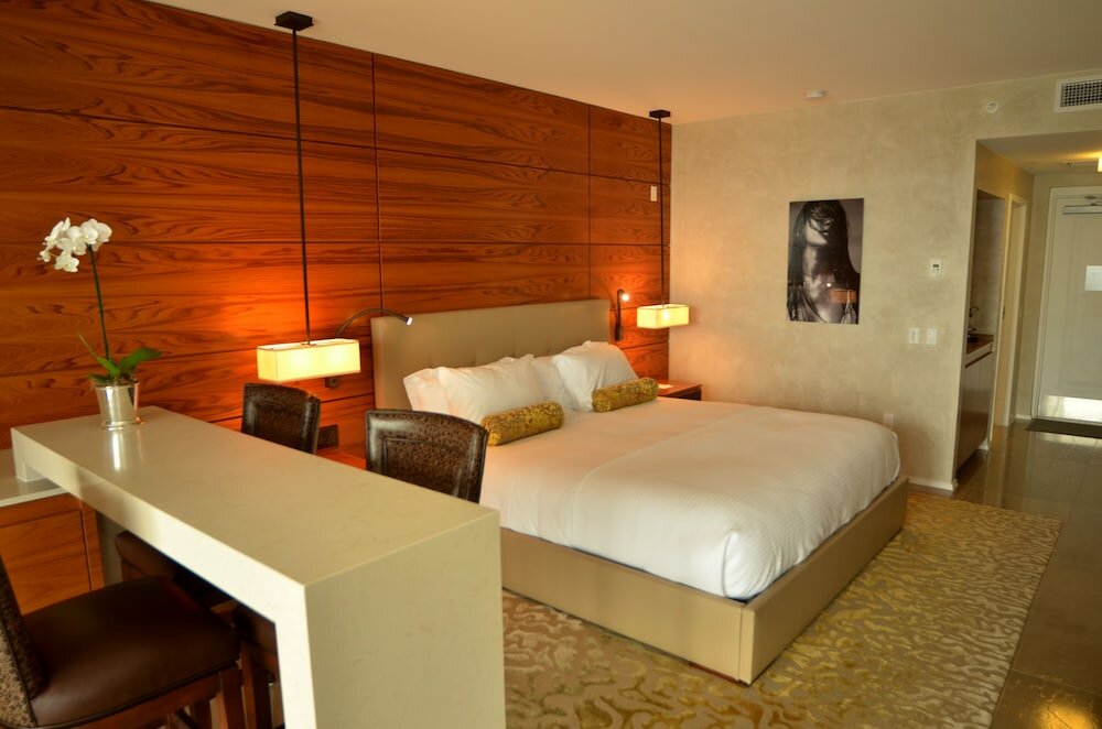 Фото Royal Blues Hotel