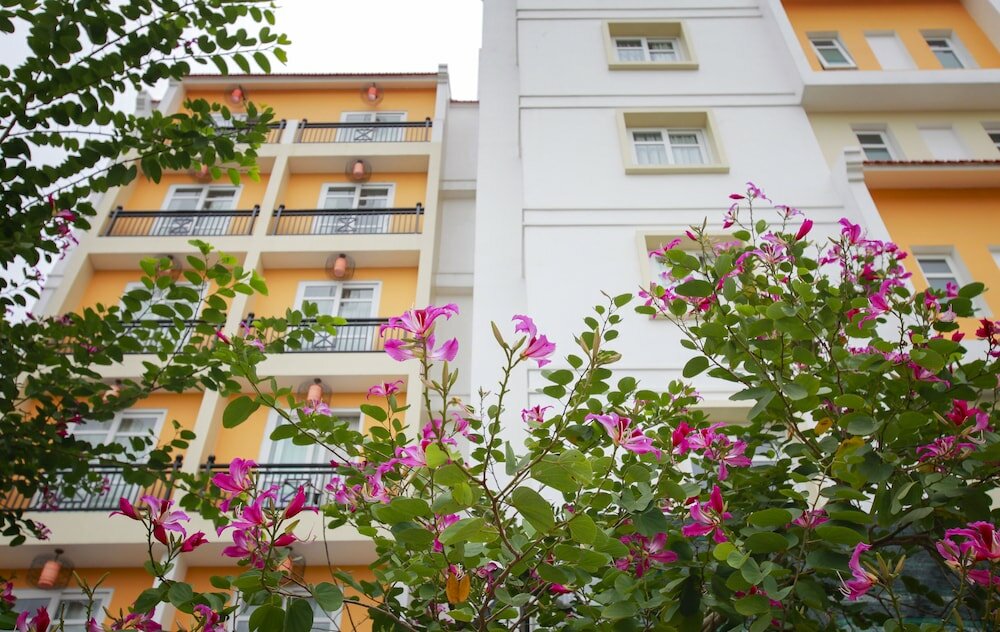 Фото Royal Riverside Hoi An Hotel