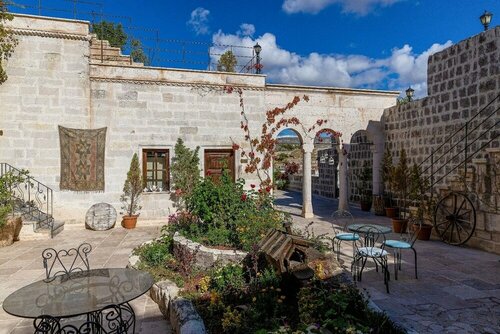 Гостиница Sinasos Palace Cave Hotel в Ешильхисаре