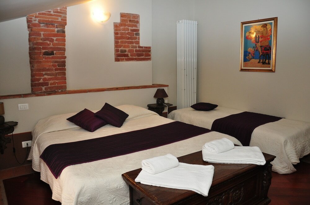 Фото At Home Bed and Breakfast