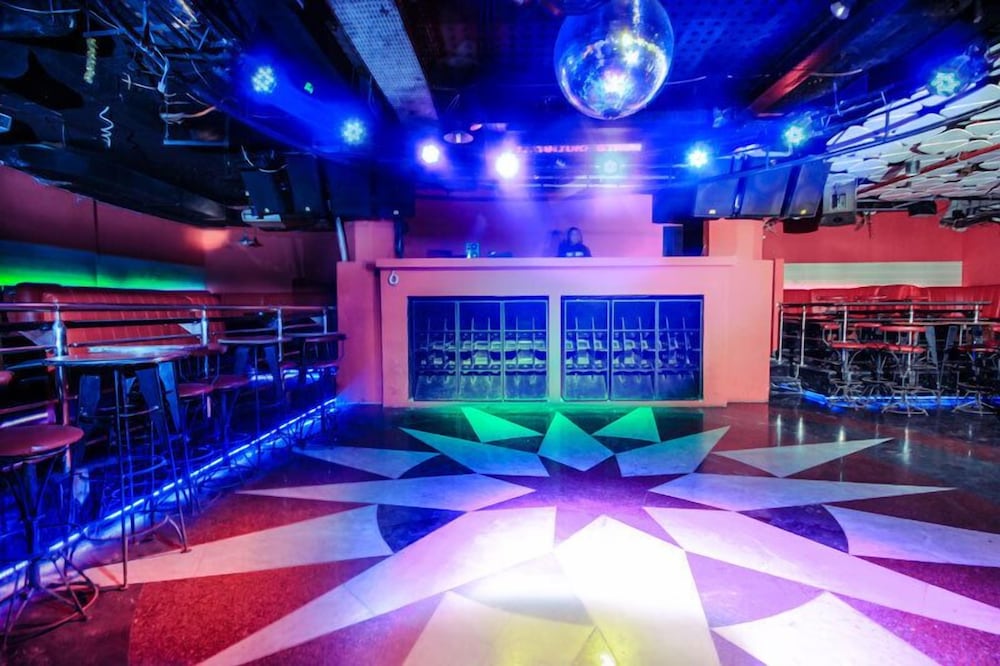 Фото Grand Menteng Hotel