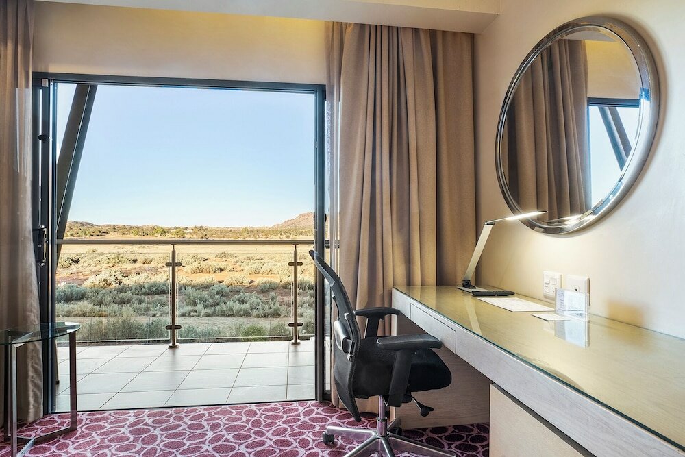 Фото Crowne Plaza Alice Springs Lasseters, an Ihg Hotel