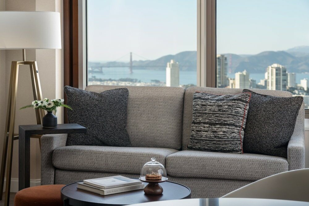 Фото Four Seasons Hotel San Francisco at Embarcadero