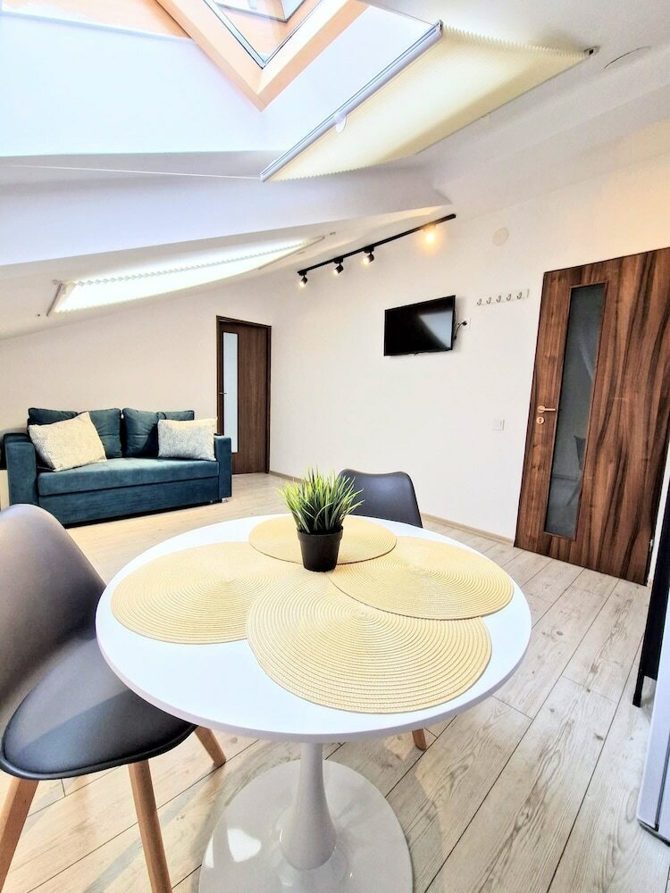 Фото Main Square Apartments & More