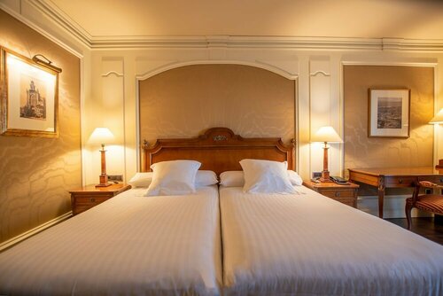 Внешний вид отеля Hotel Sevilla Center в Севилье, фото 4