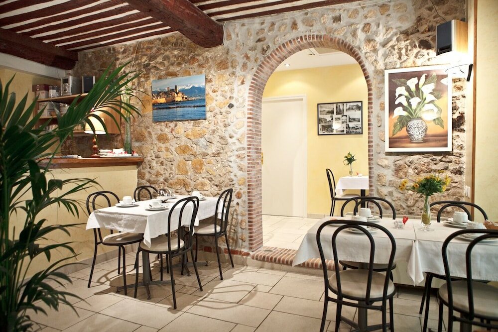 Фото Modern Hotel