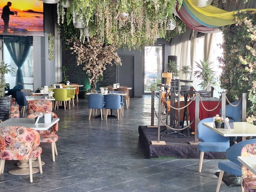 Фото Ramee Grand Hotel and Spa